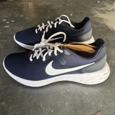 Nike Revolution 6 Midnight Navy Size 9 Mens NEW IN BOX - Image 1 of 4