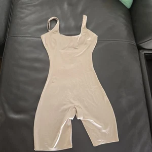 SPANX Shapewear for Women Thinstincts Open-Bust Mid-Thigh Bodysuit Soft Nude S - Picture 1 of 8