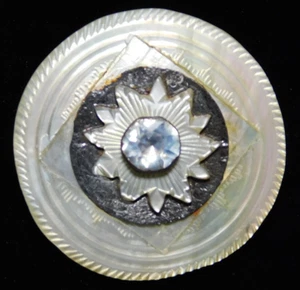 Large 18TH C. Antique Carved White Pearl Shell Glass Jewel BUTTON NICE 1&5/16 - Picture 1 of 6