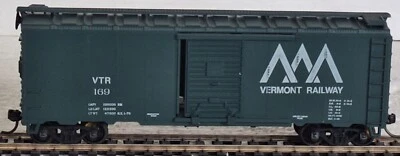 Athearn 1214 Vermont Railway 40' boxcar VTR #169 with Kadee Couplers - Image 1 of 4