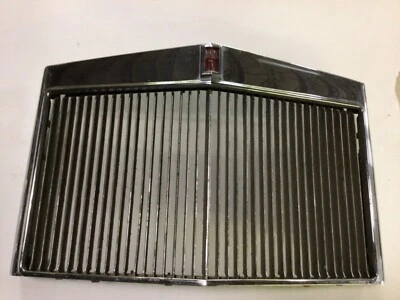 73 74 75 76 Lincoln Continental Mark IV parrilla B3LB-AA405 Foto 1 de 4