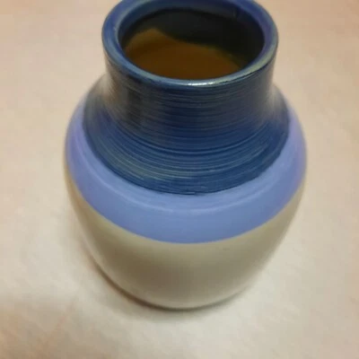 Jarrón de cerámica Pier 1 Imports azul blanco 6" ombre RETIRADO minimalista granja usado en excelente estado Foto 1 de 4