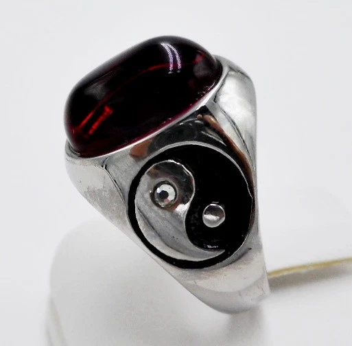 ANILLO HOMBRE ROJO RUBÍ SYN YIN YANG FENG SHUI TAICHI BANDA DE LA SUERTE TAOÍSMO TALLA 9 Foto 1 de 4