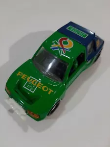 Auto da rally europea Corgi 1:43 Die Cast Bentton 1986 Peugot 205 gruppo B con pilota - Foto 1 di 9