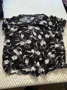 Lane Bryant schwarz & weiß Kurzarm Top Gr. 2X - Bild 1 von 5