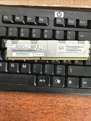 SAMSUNG M386B4G70DM0-CMA 32GB PC3-14900L 4RX4 MEMORY - Immagine 1 di 4