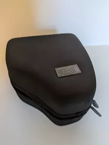 USA Gear DSLR Hard Shell Camera Case w/ Accessory Storage & Padded Interior - Picture 1 of 7