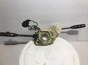 Nissan Datsun 720 1980 camioneta faro, intermitente e interruptor limpiaparabrisas OEM - Imagen 1 de 8