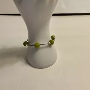 Green Chinese Jade Beaded Bracelet - Picture 1 of 17