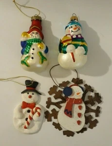 4 SCHNEEMANN ORNAMENTE 3,5" - 4" Vintage Kunststoff Harz Holz Weihnachten Urlaub Sehr guter Zustand - Bild 1 von 6