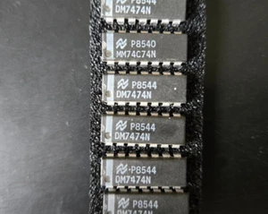 Chanclas 1 pieza NSC SN7474N DM7474N 7474 IC Chip Nuevo Antiguo Stock - Imagen 1 de 1