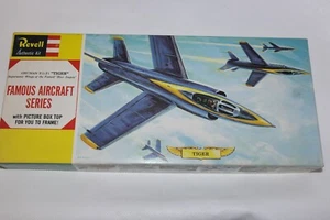 REVELL 1:54 GRUMMAN TIGER BLUE ANGELS - Picture 1 of 2