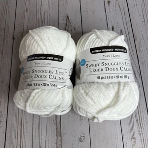 NEW Loops and Threads Sweet Snuggles Lite Lot 2 Skeins White SK22 NWT - Picture 1 of 4