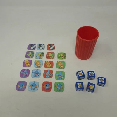 1998 POKEMON Yahtzee Jr Игра Запчасти Части Кубок для Кубиков, 5 Кубиков и Плиток - Изображение 1 из 4