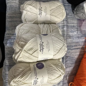 Perfection by Kramer Yarns-Beautiful Baby-like soft yarn 6 Skeins - Picture 1 of 4