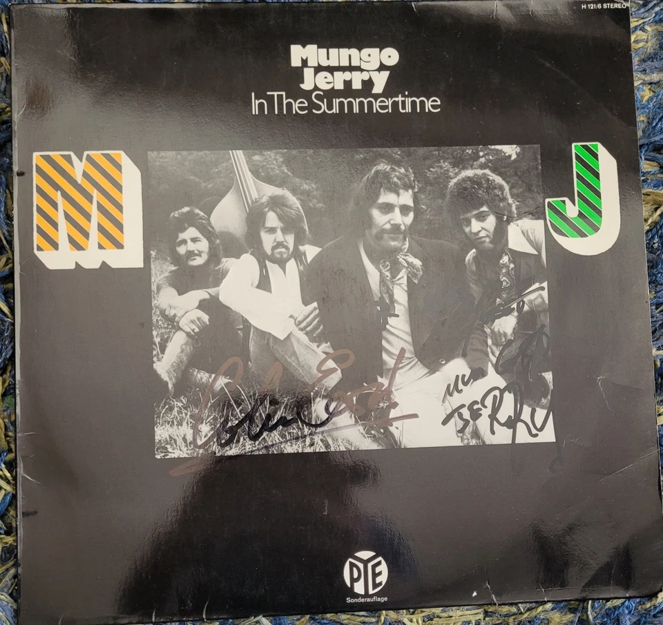 MUNGO JERRY - 3 Autogramme auf der IN THE SUMMERTIME  LP - Bild 1 von 1
