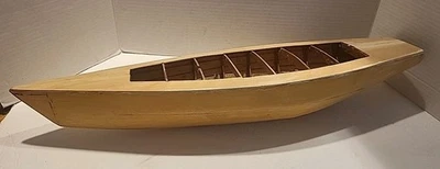 De colección. Barco de madera sin terminar años 60 para motores fueraborda miniatura hecho a mano 2 pies Foto 1 de 4