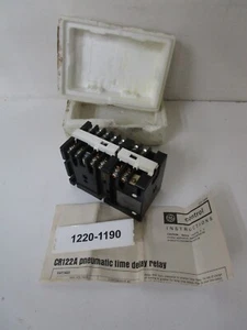 NEW GE CR122-A08102AA Pneumatic 300 Volt Time Delay Relay 115VAC 60Hz - Picture 1 of 9
