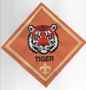 Parche de chaqueta de rango Tiger Cub (nuevo) (diamante) con eslogan trasero "desde 1910", ¡como nuevo! - Imagen 1 de 1