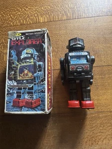 Vintage Space Explorer Tin TOY ROBOT Horikawa Japan + original box 1960's Rare! - Picture 1 of 18