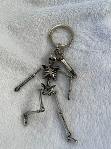 Alexander McQueen silberfarben Messing SKELETT Schlüsselanhänger Taschenanhänger authentisch - Bild 1 von 4