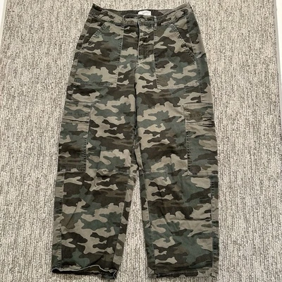 Universal Threads Womens 8 High Rise Camo Pants Ankle Cropped Flap Pockets Y2K - Image 1 of 4