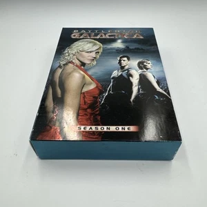 BATTLESTAR GALACTICA - Season 1 (DVD, 2004, 5 Disc Set) - Imagen 1 de 14