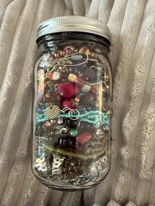 Schmuckdose. Ohrringe Halsketten Armbänder Broschen 2,1lbs.  All Wearable Jar 6 - Bild 1 von 8