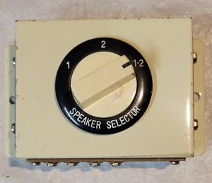 Interruttore selettore altoparlanti stereo realistico vintage - Radio Shack articolo n. 40-130 - Foto 1 di 6