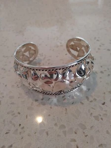 Designer MICHAEL DAWKINS Chunky Sterling Pebble Petal Beaded Cuff Bracelet - Picture 1 of 6