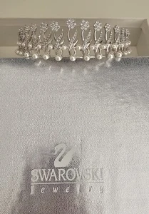 Swarvoski Crystal and Pearl Tiara / Headband Wedding, Party, Gala Designer - Picture 1 of 5