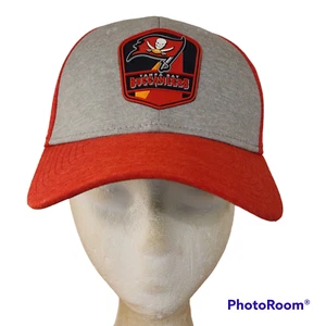 Tampa Bay Buccaneers New Era 2018 NFL Sideline Road Official 39THIRTY Flex Hat - Picture 1 of 6