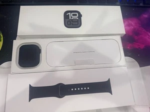 Apple Watch Series 10 46mm Cellular Jet Black z czarnym paskiem sportowym WM41 - Zdjęcie 1 z 3