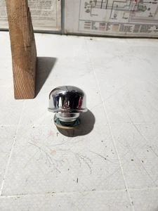 Chevy 235 Inline Straight 6 Chrome Valve Cover Twist On In Crankcase Breather - Bild 1 von 2