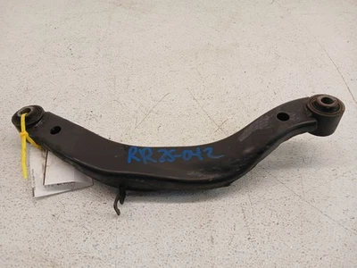 Brazo de control superior pasajero trasero Nissan Juke 11-17 OEM 55120EN100 Foto 1 de 4