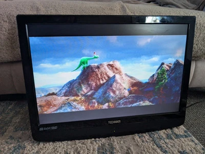 Technika X22/14B-GB-TCD-UK 22”LCD TV + DVD player - Freeview - Image 1 of 4
