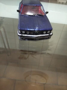 Vendo Modellino  BMW 323j Alpina in Plastica Scala 1: 24 Blu Scuro Metal.  - Foto 1 di 5
