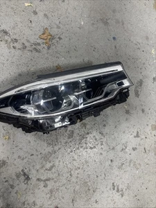2017-2020 BMW G30 F90 M5 Adaptive LED Right Headlight BARE - DAMAGED HOUSING⛺️ - Picture 1 of 12