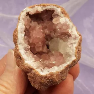 Rare A grade Pink Amethyst crystal geode piece 51g SN48802 - Picture 1 of 4