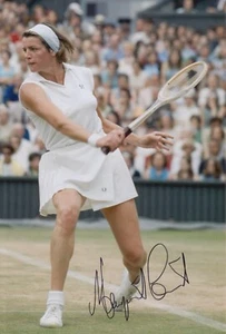 MARGARET COURT HAND SIGNED 12X8 PHOTO WIMBLEDON TENNIS AUTOGRAPH 5 - Picture 1 of 1