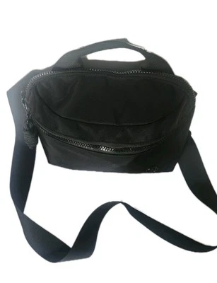 NWT! Steve Madden Modern Crossbody Shoulder Bag Adjustable - Black MSRP: $48 - Image 1 of 4