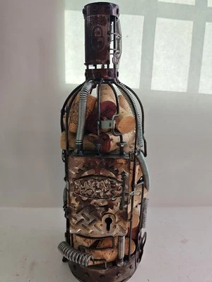Wine Works Steam Punk Cork Holder Caged Bottle Bar Display and Decor 16" Tall Foto 1 de 4