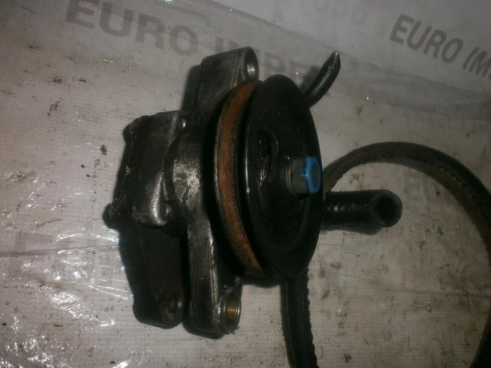 Hyundai Coupe 1999 Pump assembly - Power steering pump USED,  FR8404-73 - Photo 1/1