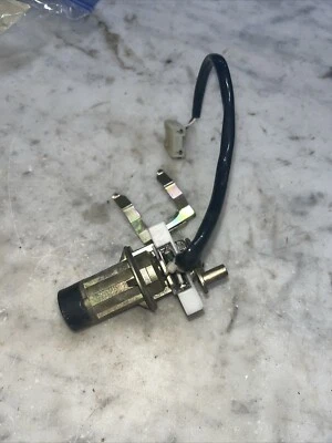 Mitsubishi 3000GT 1990-1994 cilindro de bloqueo de maletero sin clip de llave sensor enchufe de cable G4 Foto 1 de 4