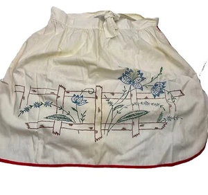 Vintage Handmade Apron Floral W/Fence Red Trim Retro - Picture 1 of 1