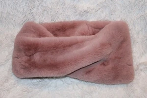 Pink Faux Fur Circle Scarf Neck Wrap Collar Scarf - Super Soft Full Pink - Picture 1 of 3