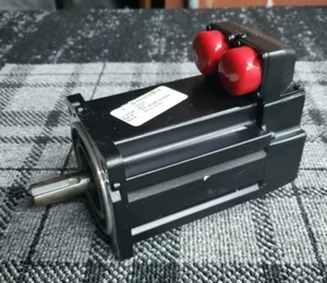 MPL-B320P-SJ22AA Ser A Allen-Bradley Kinetix 2PS 460V 5000RPM Servomotor NEU! - Bild 1 von 2
