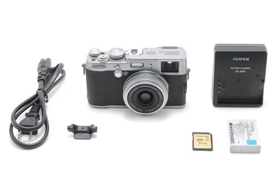 Great Value![MINT+++] Fujifilm FinePix X100 12.3MP Silver Digital Compact Camera - Image 1 of 4