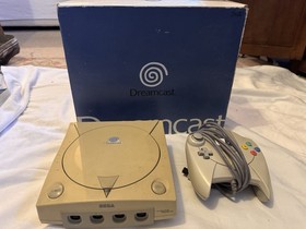 Sega Dreamcast White Console FAULTY Spares Or Repair Sold As Seen Boxed