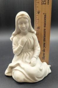 1981 Avon White Nativity Collectables- Mary Statue - Picture 1 of 4